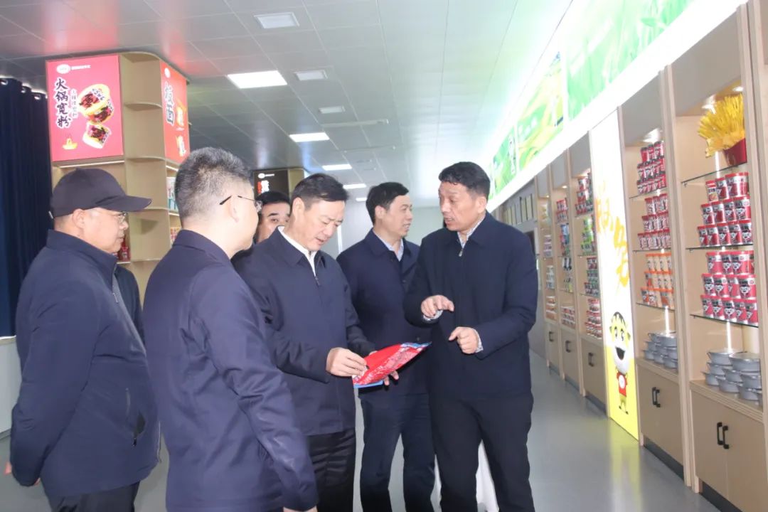 開(kāi)封市**實(shí)地考察麗星生產(chǎn)工作