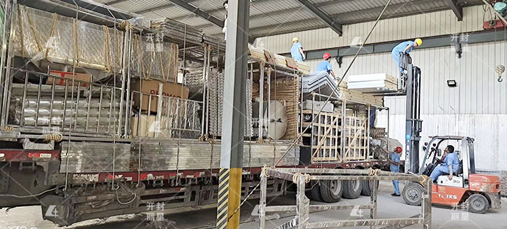 麗星發(fā)往陜西寶雞的一車粉絲烘干線已經(jīng)抵達