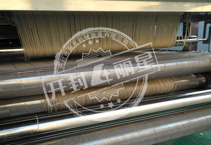 粉條機加工時，淀粉和水的比例對粉條的質(zhì)量有哪些影響？